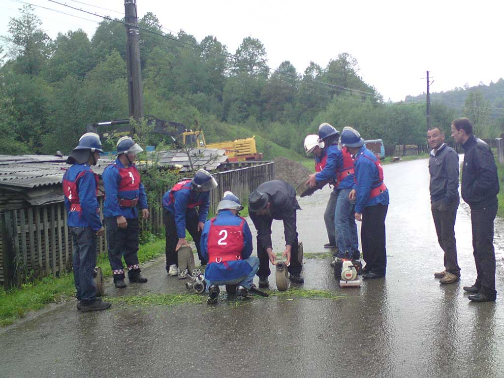 Foto pompieri voluntari Sacel - Maramures